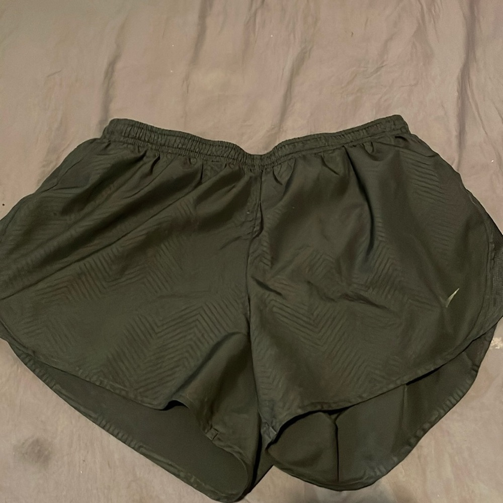 Women’s medium Nike dri-fit shorts